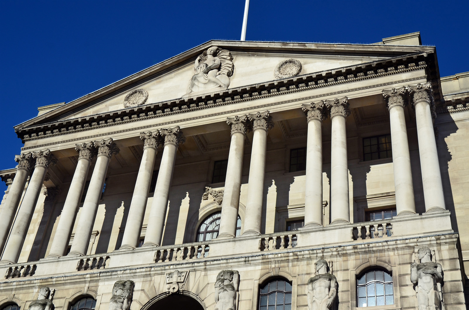 Bank of England — Threadneedle Street, the Old Lady of the City