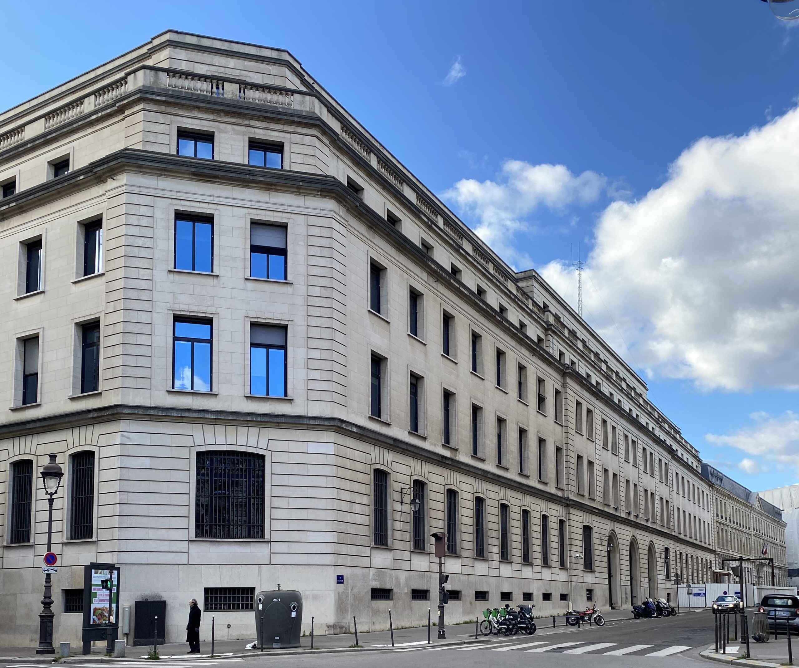 The Banque de France building in Paris, circa 1920s — one of the oldest continuously operating central banks in Europe